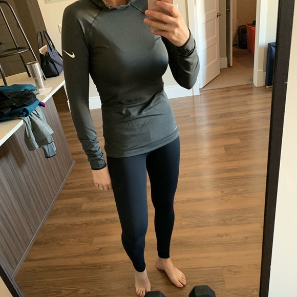 Nike Pullover - Picture 1 of 2